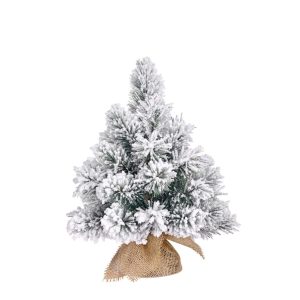 Jólatré með snjó