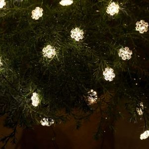 Nynne snjókorn grænn vír -  hvít ljós, úti batt