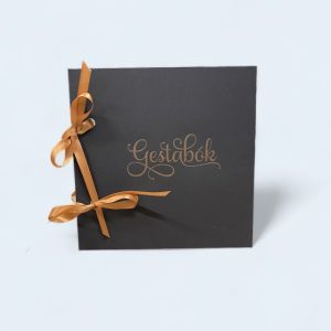 Gestabók - svört með kopar letri